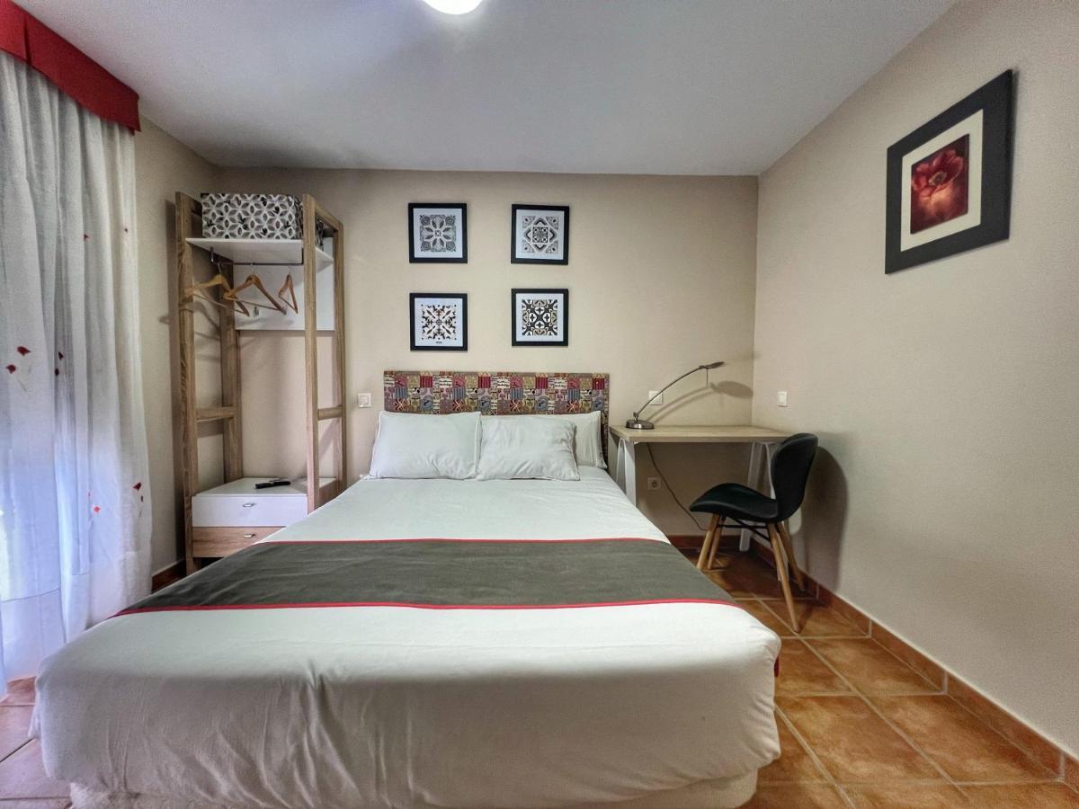 Hostal La Colmena Vicolozano Luaran gambar