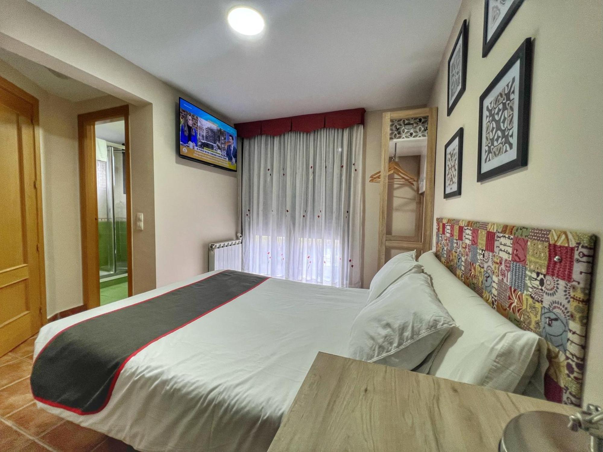 Hostal La Colmena Vicolozano Luaran gambar