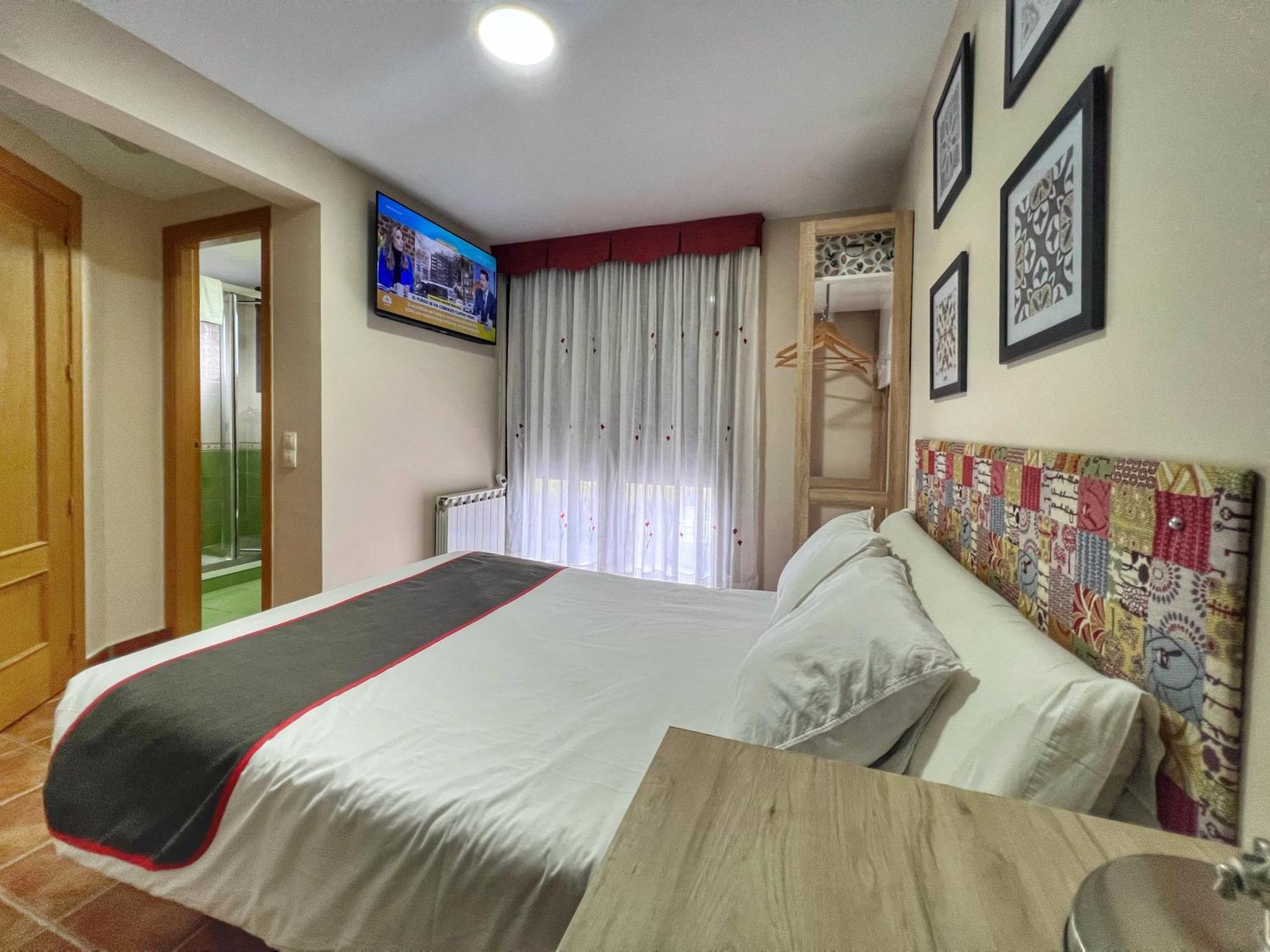 Hostal La Colmena Vicolozano Luaran gambar