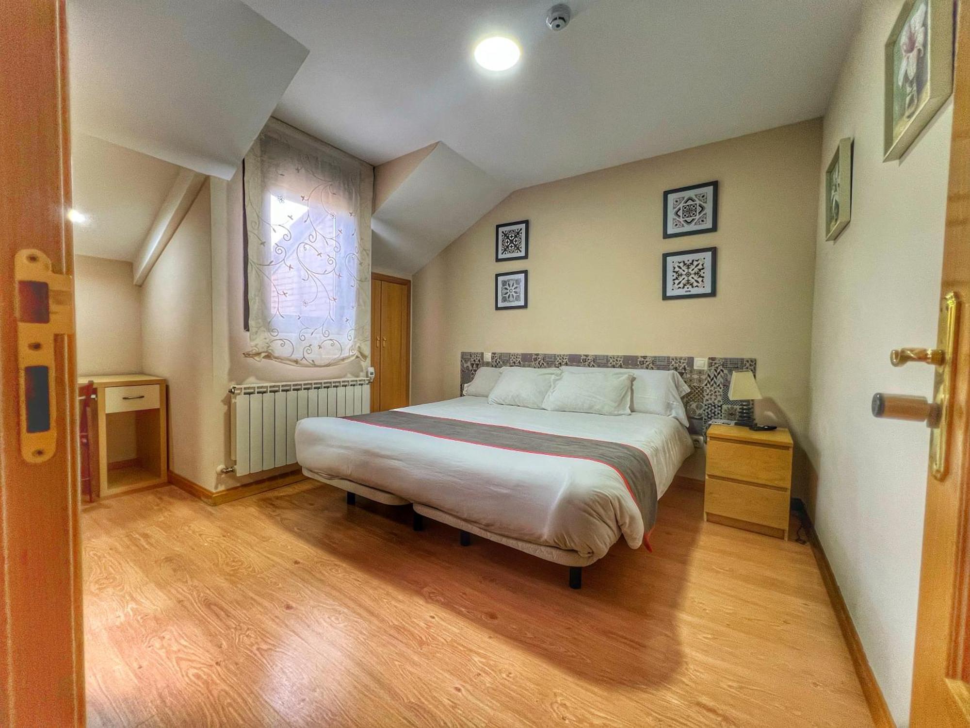 Hostal La Colmena Vicolozano Luaran gambar