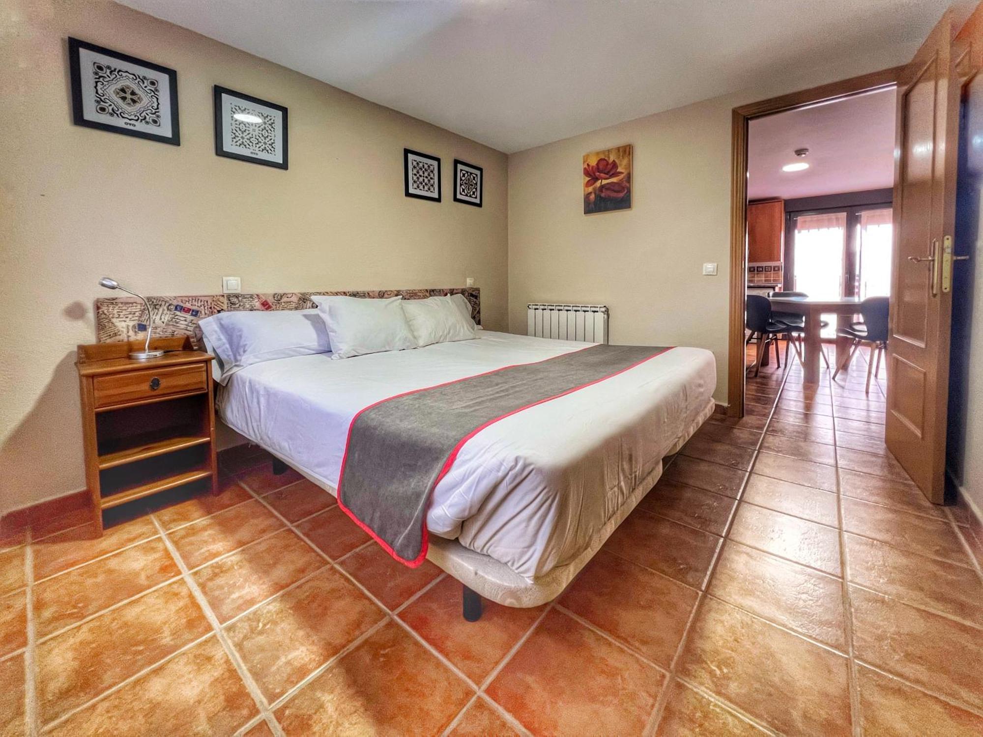 Hostal La Colmena Vicolozano Luaran gambar