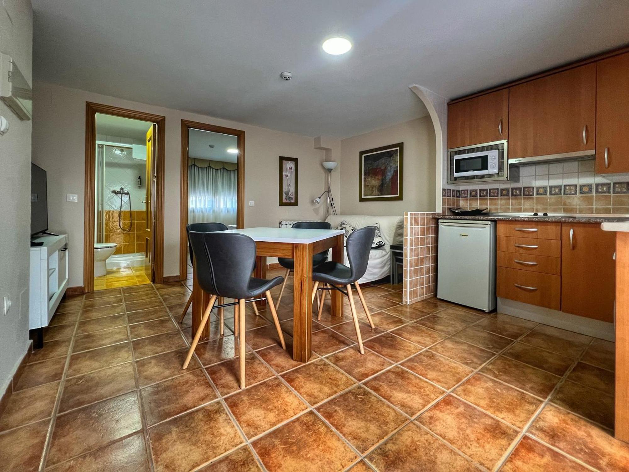 Hostal La Colmena Vicolozano Luaran gambar